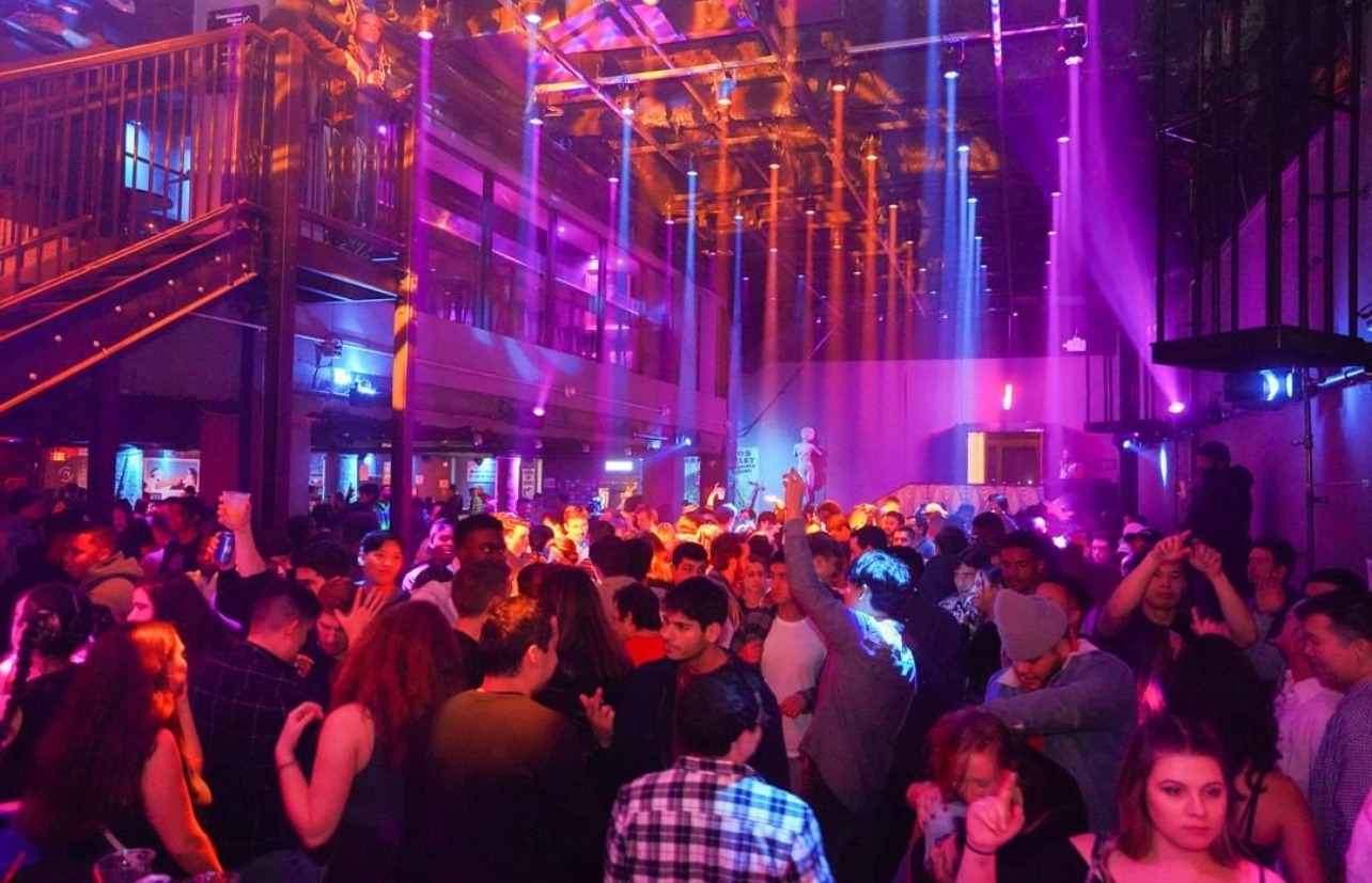 Concourse, 1635 Market St